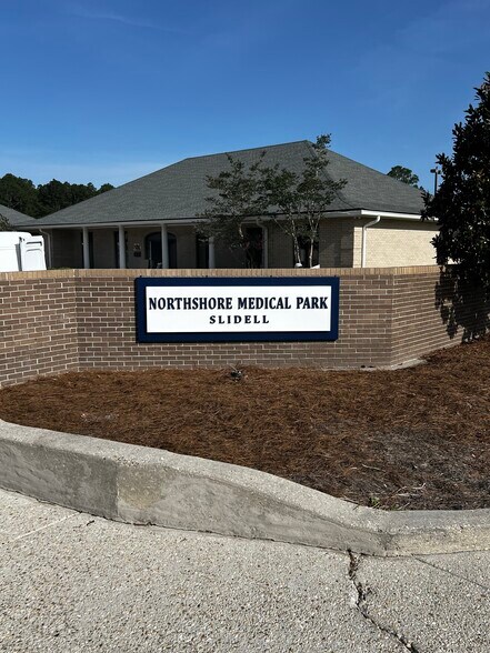 Primary Photo Of 300 Gateway Dr, Slidell Unknown For Lease