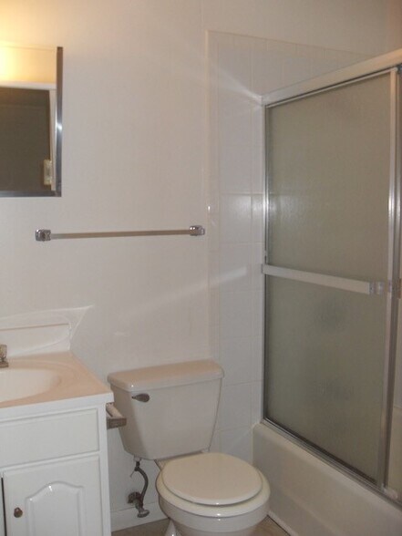 More Photos Of 39 Village Cir, Ithaca Apartments For Sale