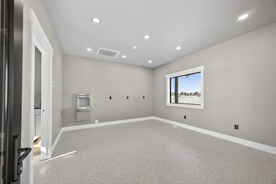 More Photos Of 39 Sunbridge Dr, McCall Self Storage For Sale