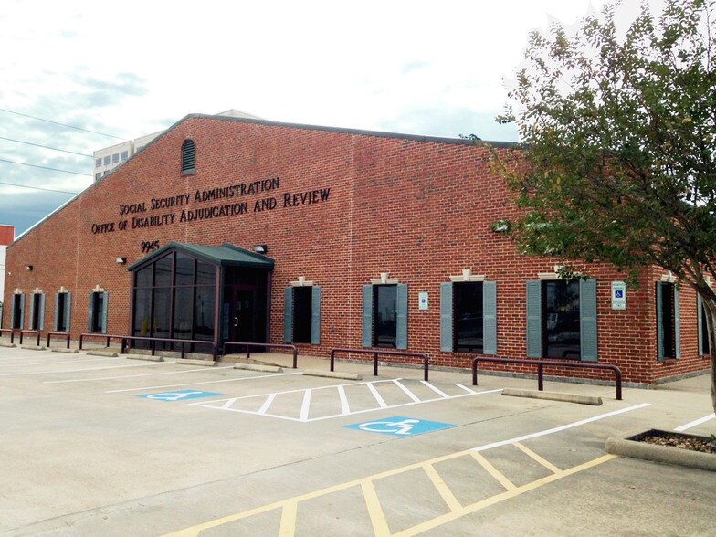 Primary Photo Of 9945 Bissonnet St, Houston Office For Sale