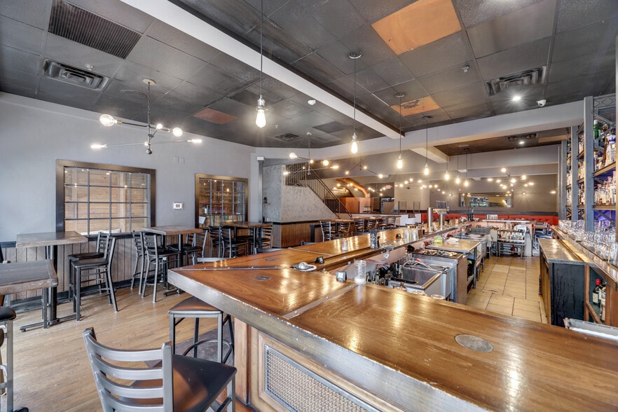 More Photos Of 285 Glenwood Ave, Bloomfield Restaurant For Sale