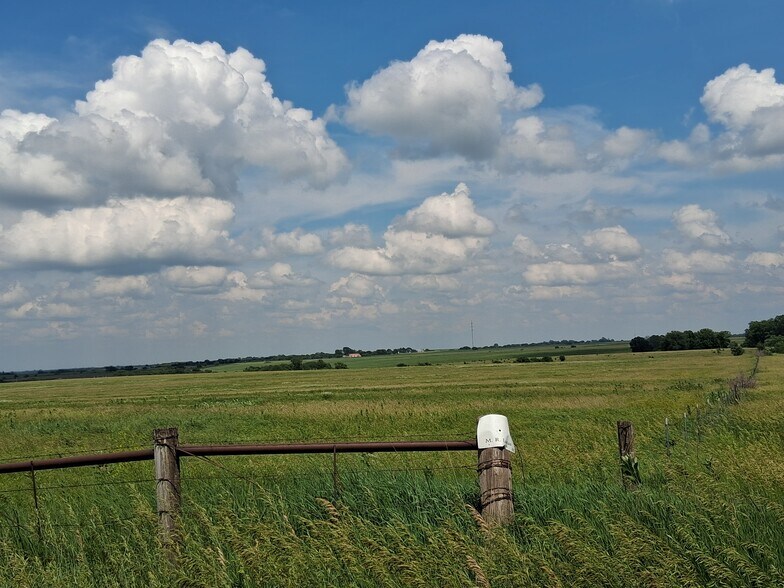 More Photos Of 6841 E US Highway 56, Overbrook Land For Sale