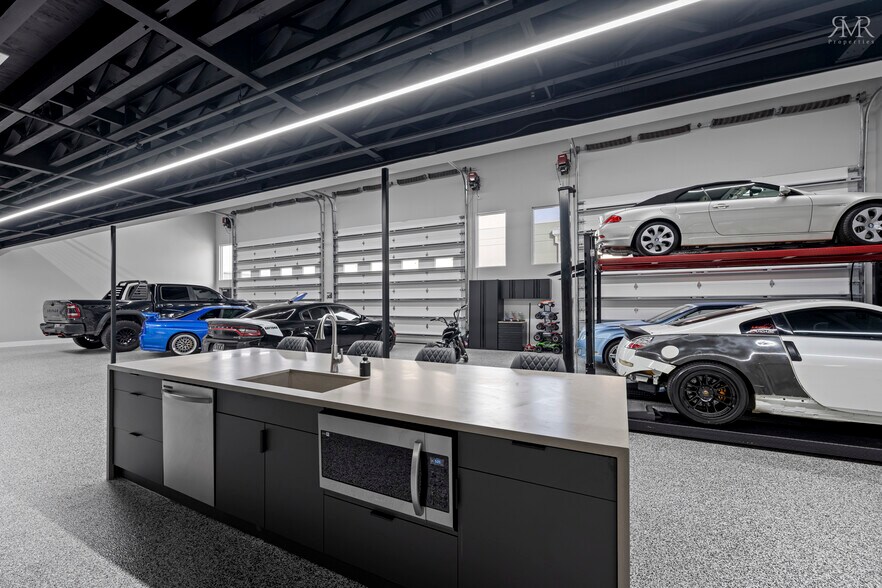 More Photos Of 1435 FM 1463 Rd, Katy Showroom For Sale
