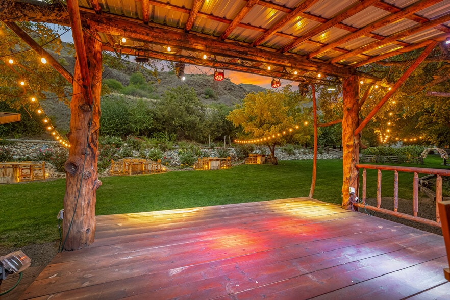 More Photos Of 13706 US 95, White Bird Trailer Camper Park For Sale