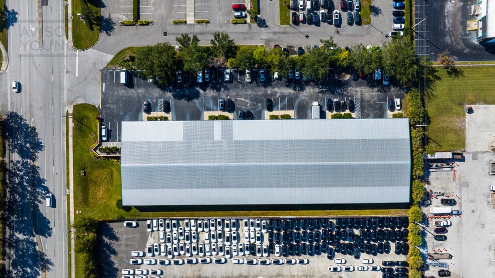 More Photos Of 3712-3728 Vineland Rd, Orlando Warehouse For Lease