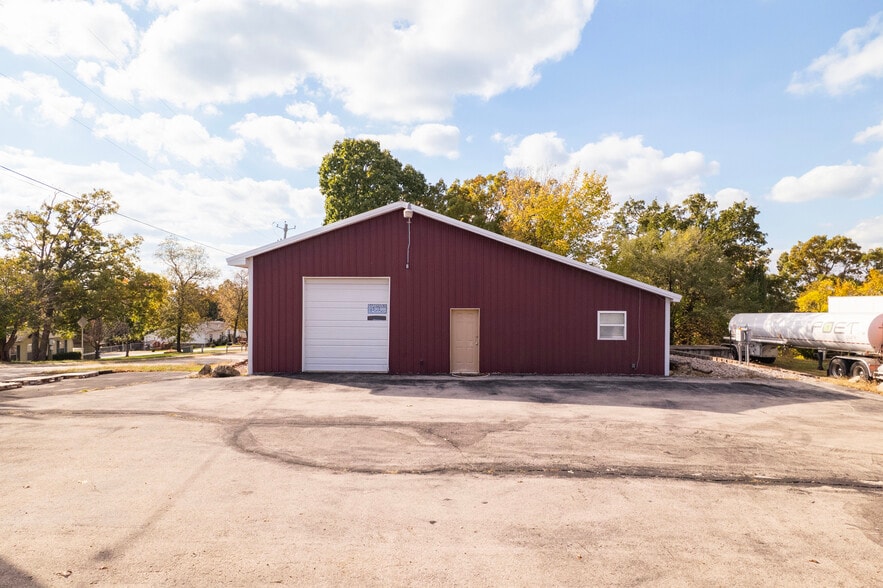 More Photos Of 4143 Sunset Dr, Osage Beach Industrial For Sale