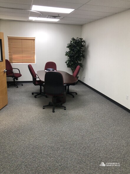 More Photos Of 3686 Stagecoach Rd, Longmont Warehouse For Sale
