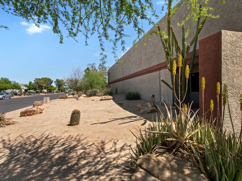 More Photos Of 3201 S Hardy Dr, Tempe Warehouse For Sale