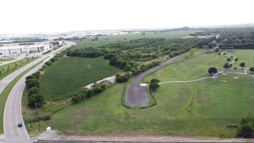 More Photos Of 5810 Oak Grove Rd, Fort Worth Land For Sale