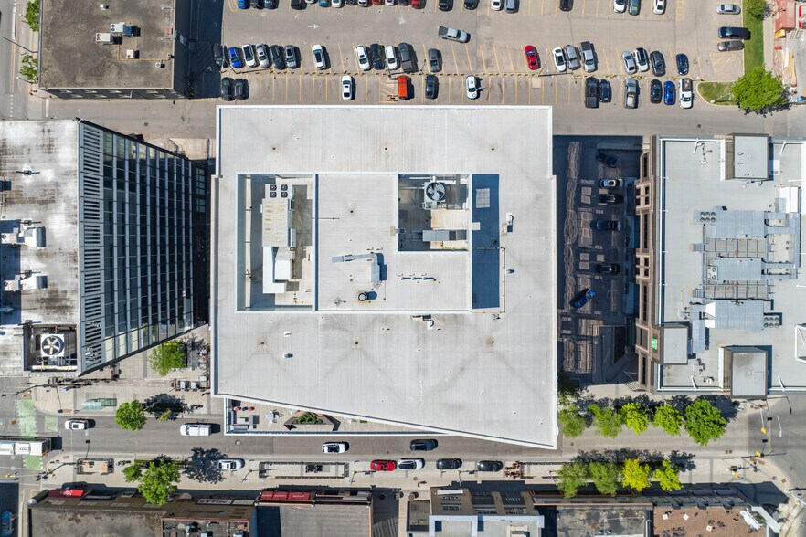 More Photos Of 345 King St W, Kitchener Office For Lease