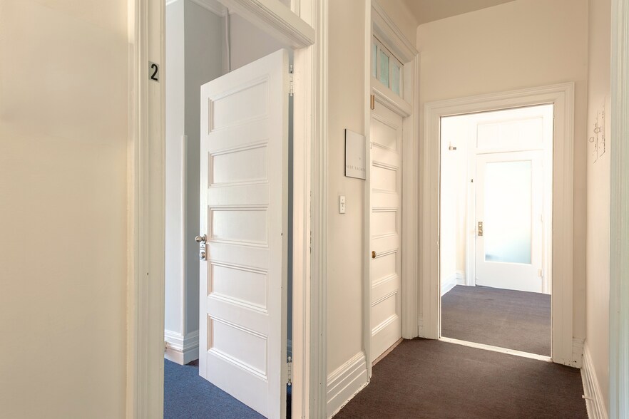 More Photos Of 138 Main St, Sag Harbor Office For Lease