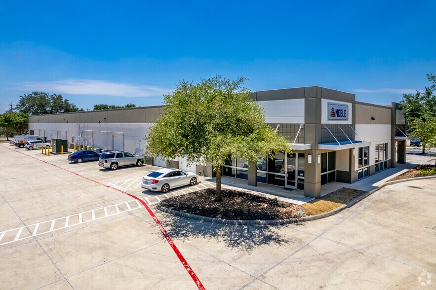 More Photos Of 1223 Arion Pky, San Antonio Unknown For Lease