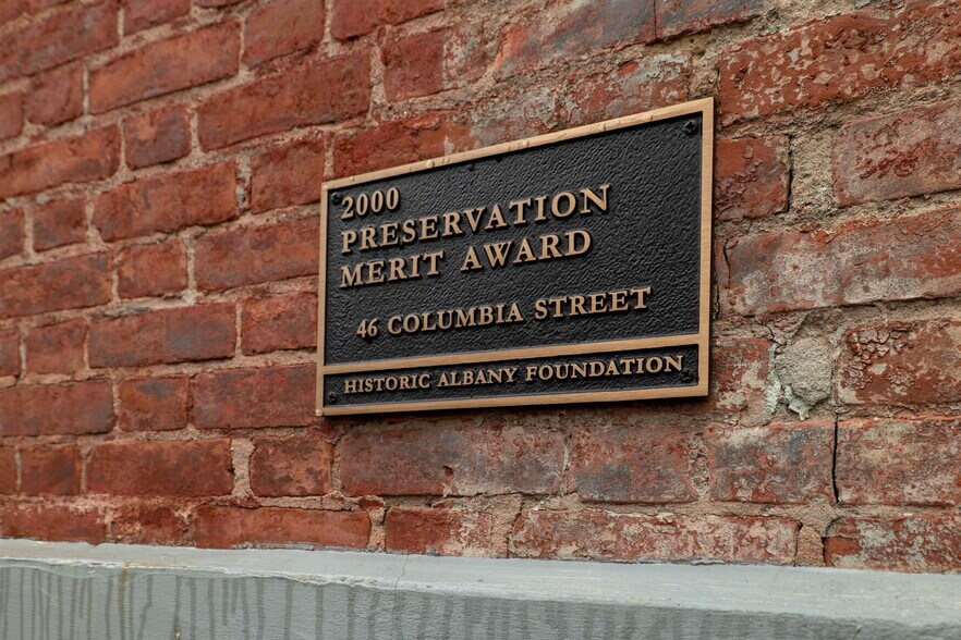 More Photos Of 46 Columbia St, Albany Office For Sale