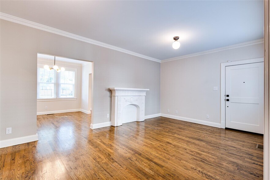 More Photos Of 2837 Hemphill St, Fort Worth Apartments For Sale