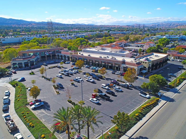 More Photos Of 23460 Cinema Dr, Valencia Unknown For Lease