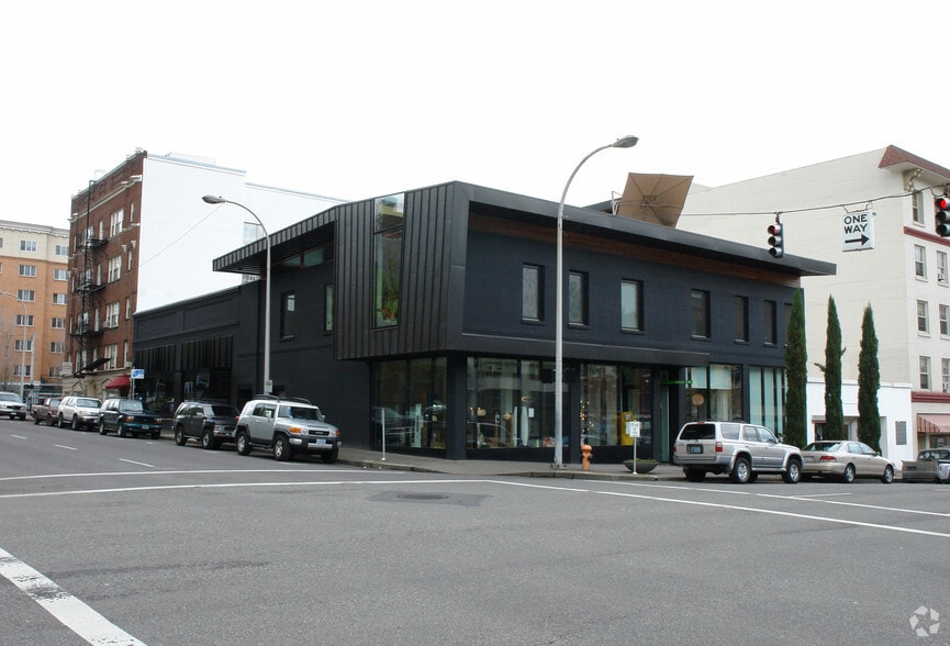 More Photos Of 537 SW 12th Ave, Portland Storefront For Lease