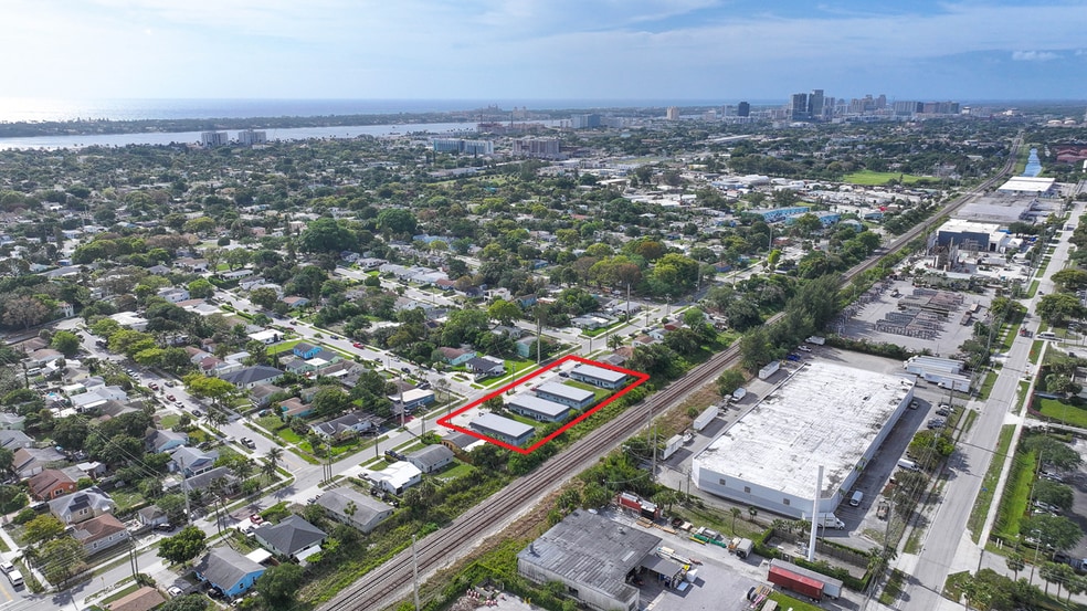More Photos Of 3307 Windsor Ave, West Palm Beach Apartments For Sale