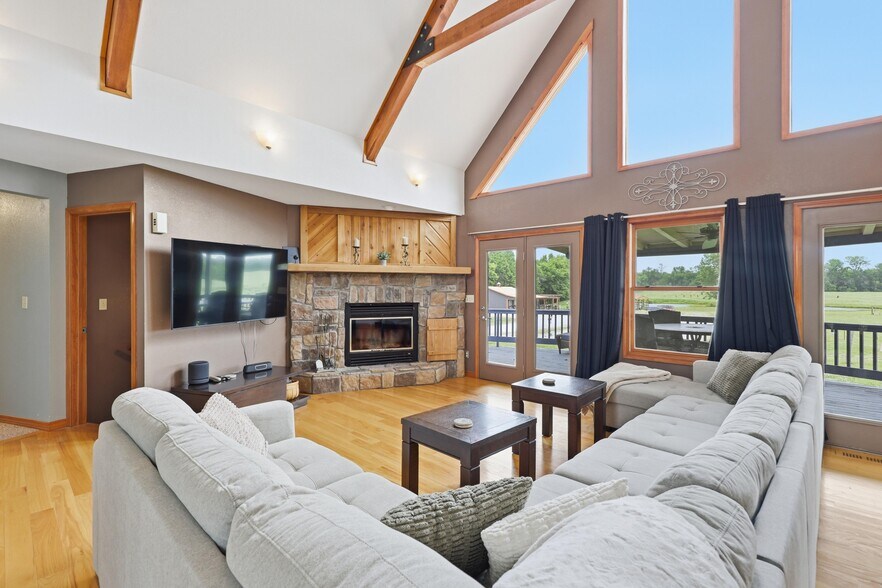 More Photos Of 25695 Mulberry Rd, Webb City Winery Vineyard For Sale