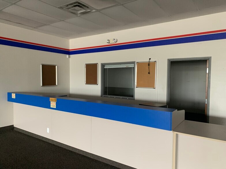 More Photos Of 3210 Avenue A, Beaumont Storefront For Sale