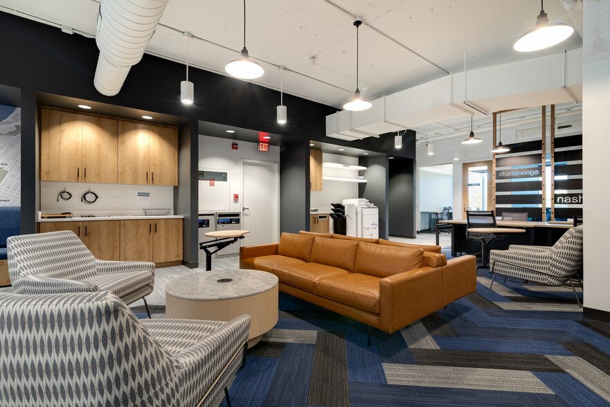 More Photos Of 651 E 4th St, Chattanooga Office For Lease