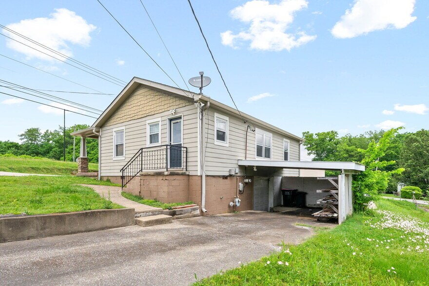 More Photos Of 1662 Golf Club Ln, Clarksville Office For Sale