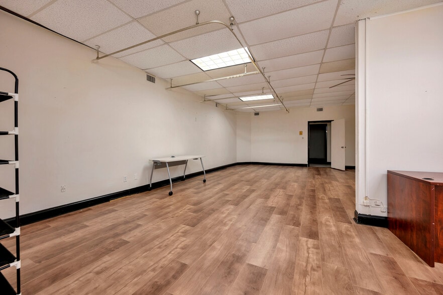 More Photos Of 2200 Evans Ave, Fort Worth Medical For Sale