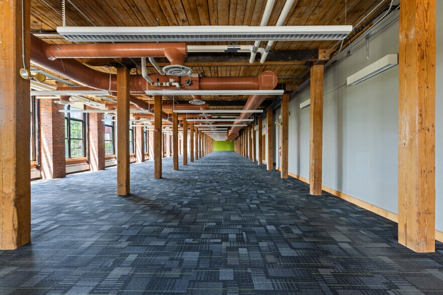 More Photos Of 140 Mill St, Lewiston Office Residential For Sale