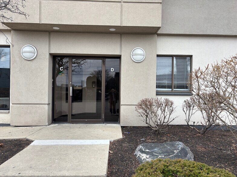 Primary Photo Of 150 New Boston St, Woburn Research And Development For Lease