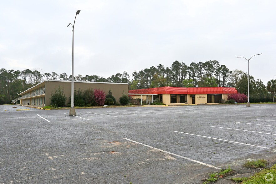Primary Photo Of 1401 Tallahassee Hwy, Bainbridge Convenience Store For Sale