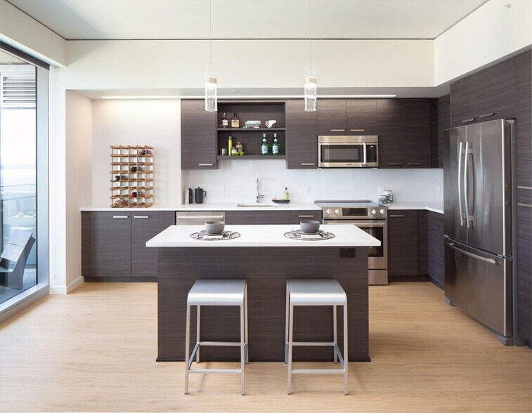 More Photos Of 1430 2nd Ave, Seattle Apartments For Lease