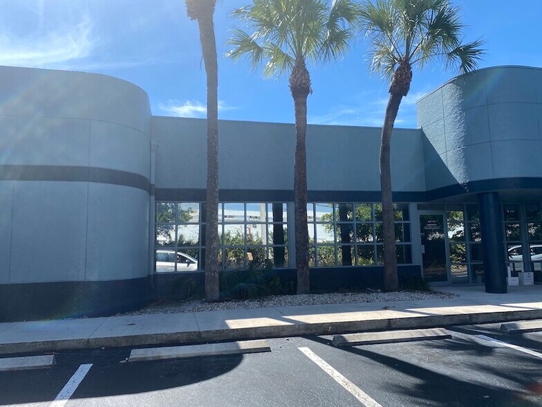 More Photos Of 7351 W Oakland Park Blvd, Fort Lauderdale Office For Sale