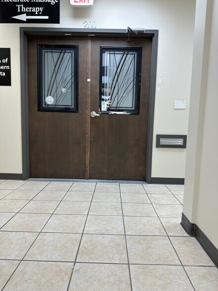 More Photos Of 10006 101 Av, Grande Prairie Office For Lease