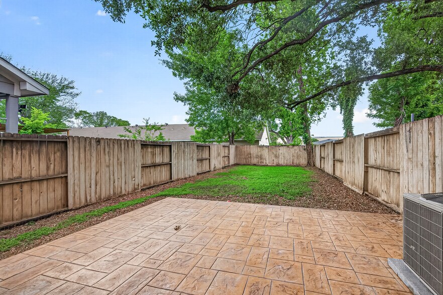 More Photos Of 14134 Packard St, Houston Specialty For Sale