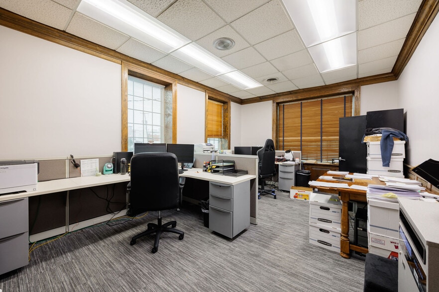 More Photos Of 16 S 2nd St, Richmond Office For Lease