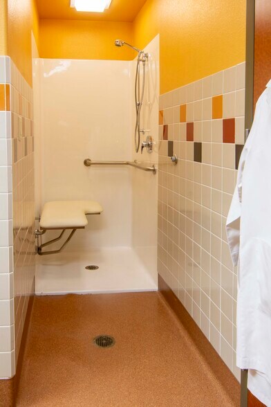 More Photos Of 246 N 18th Ave, Pocatello Healthcare For Sale