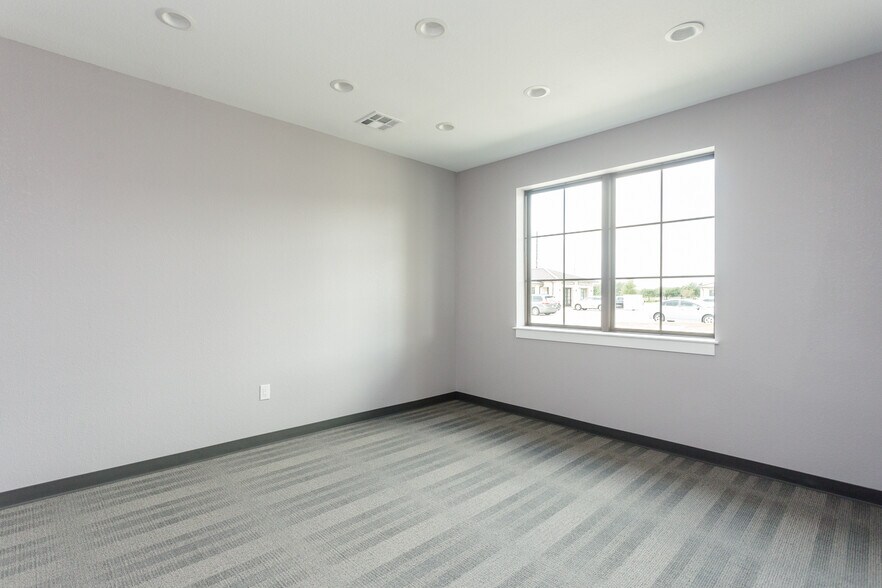 More Photos Of 800 Bonaventure Way, Sugar Land Unknown For Lease