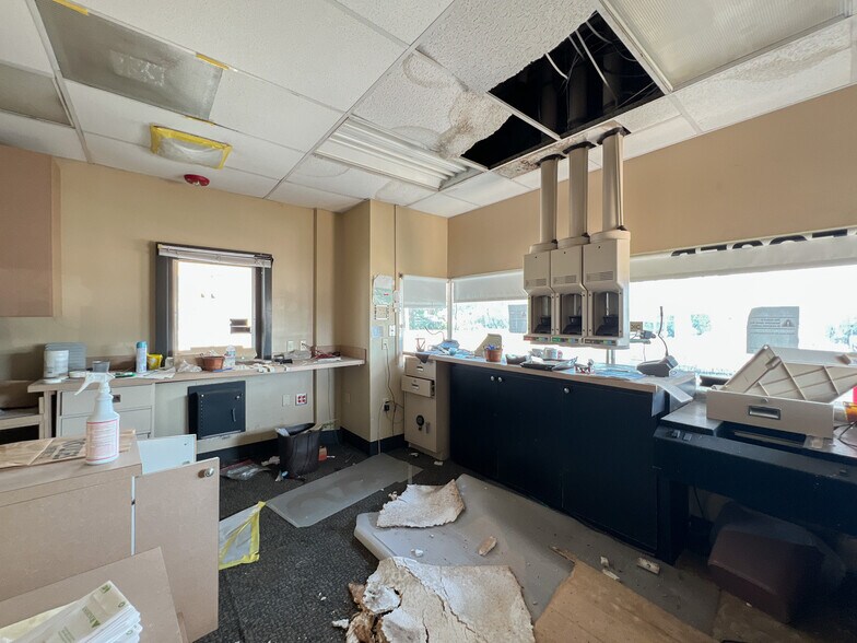More Photos Of 801 Barrow St, Houma Office For Sale