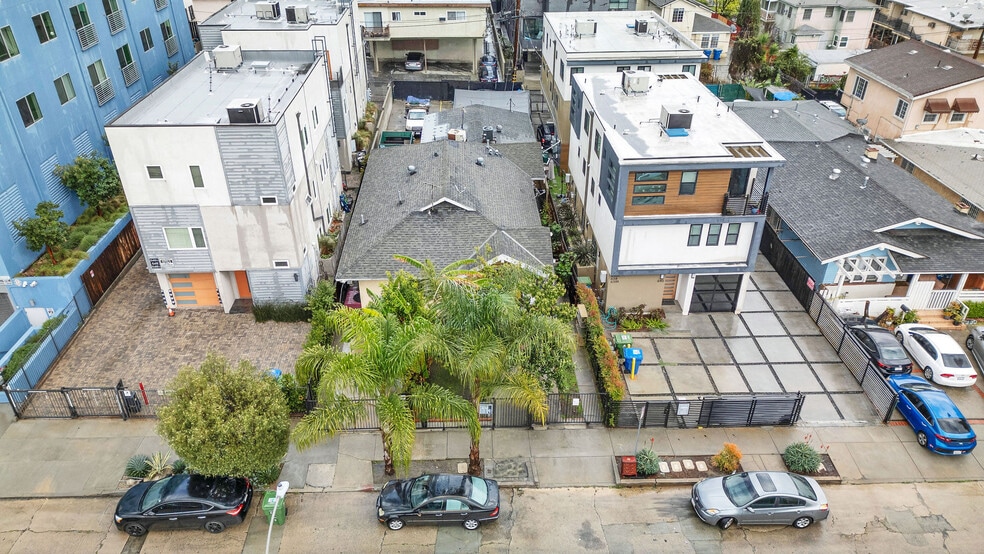 More Photos Of 644 N Serrano Ave, Los Angeles Apartments For Sale
