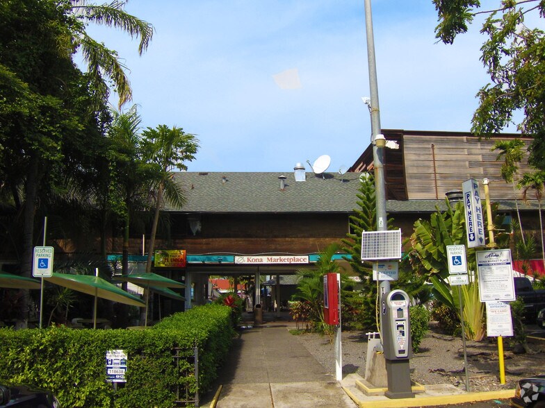 More Photos Of 75-5725-75-5729 Alii Dr, Kailua Kona General Retail For Lease