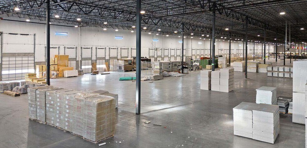 More Photos Of 22600 E I-76 Frontage Rd, Brighton Warehouse For Lease