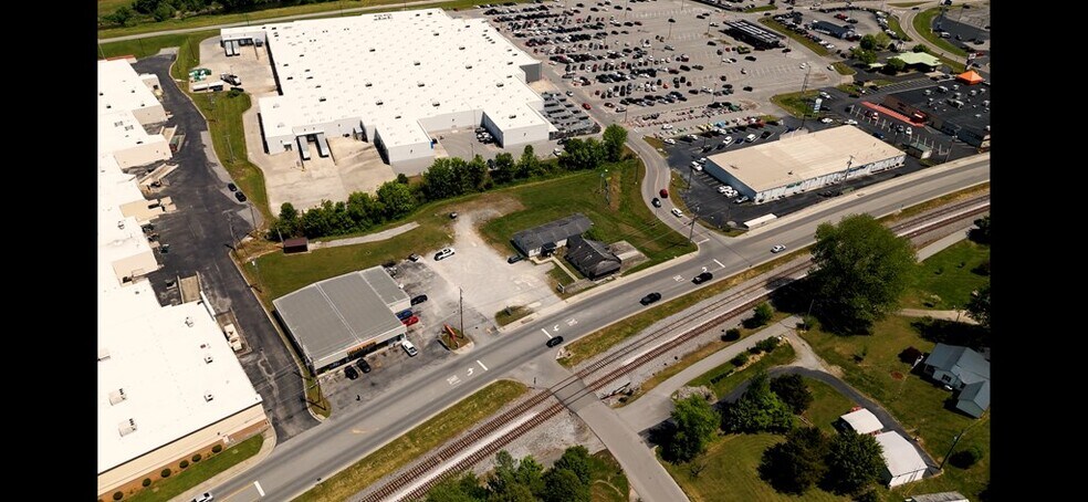 More Photos Of 347 Thompson Rd, Pikeville Office For Sale