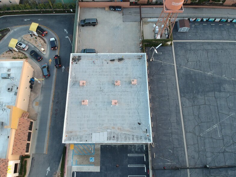 More Photos Of 20936 Devonshire St, Chatsworth Storefront Retail Office For Lease