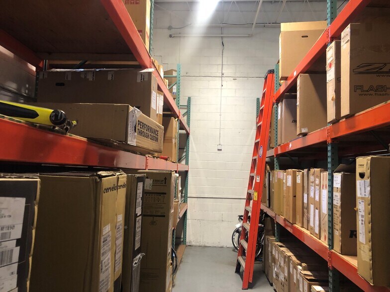 More Photos Of 520 Sunrise Hwy, West Babylon Warehouse For Sale