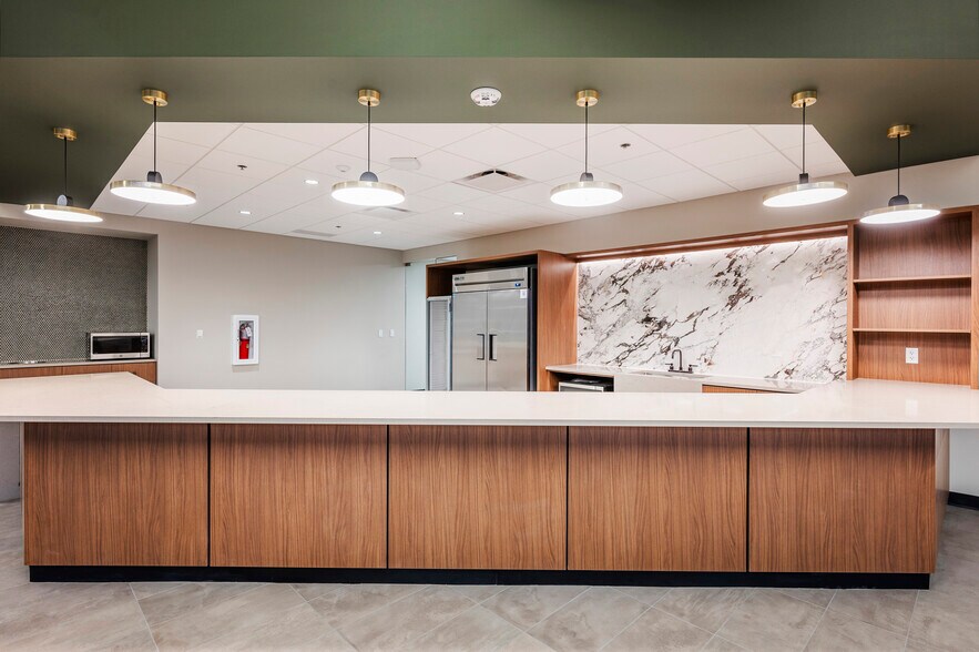 More Photos Of 170 S Main St, Salt Lake City Office For Lease