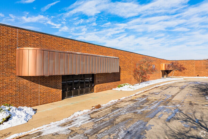 More Photos Of 2917 N Vermilion st, Danville General Retail For Sale