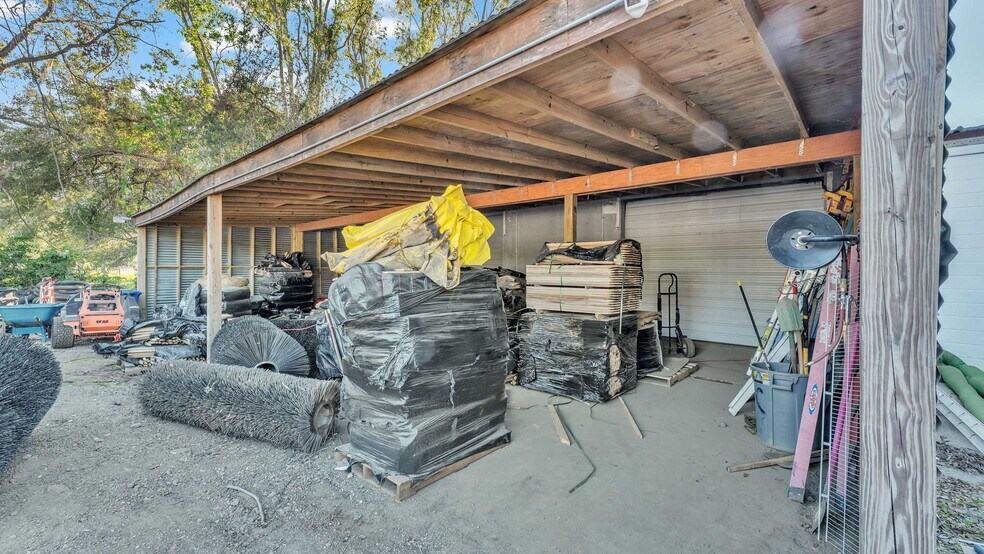 More Photos Of 705 Jerry Smith Rd, Dover Light Manufacturing For Sale