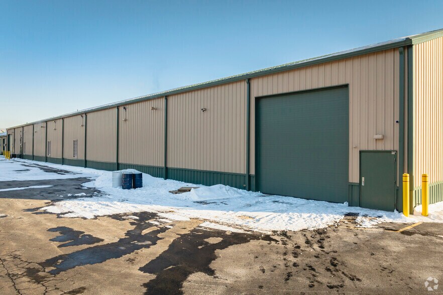 More Photos Of 1590 Albon Rd, Holland Showroom For Sale