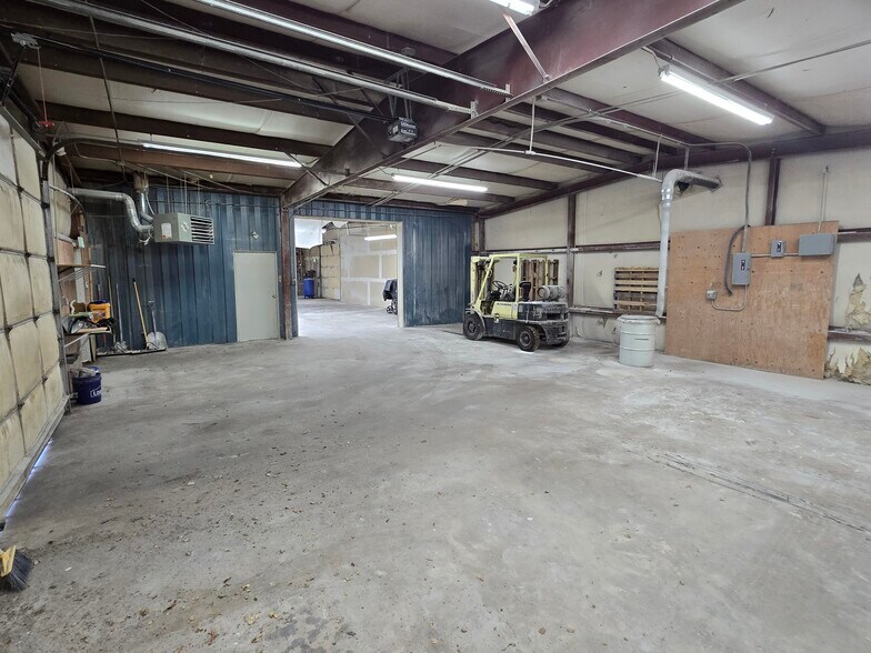 More Photos Of 105 Talamine Ct, Colorado Springs Warehouse For Sale