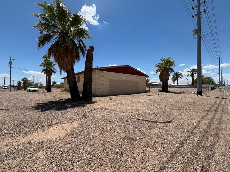 More Photos Of 419 E Alsdorf Rd, Eloy Warehouse For Sale