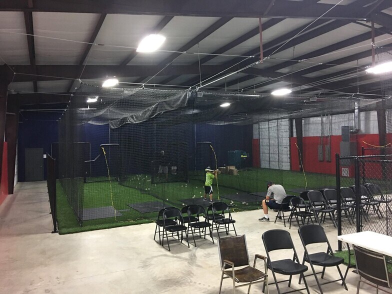 More Photos Of 2163 Golden Heights Rd, Fort Worth Warehouse For Lease